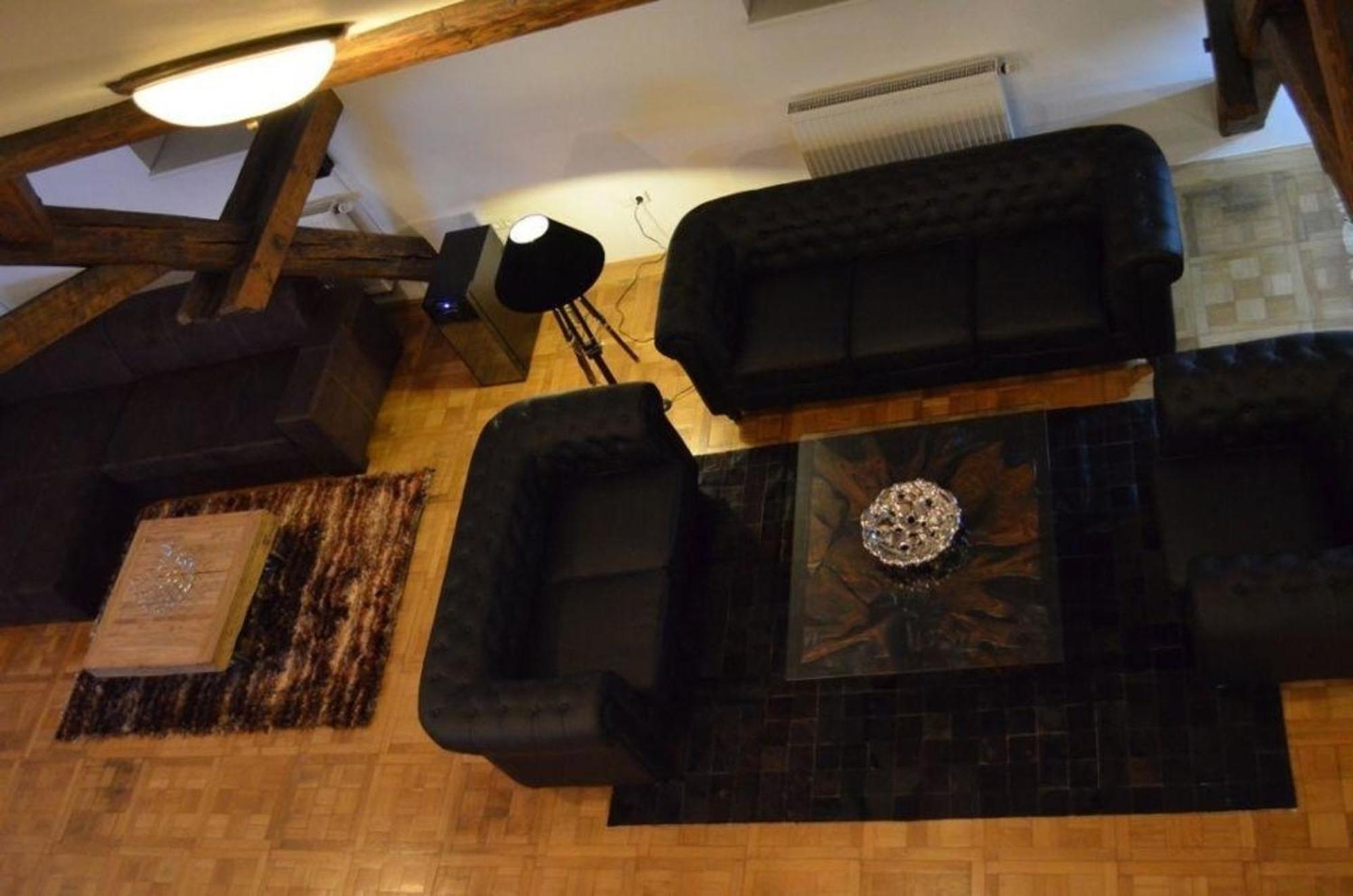 Geraeumiges, Helles Fuer 7 Personen Apartmán Prague