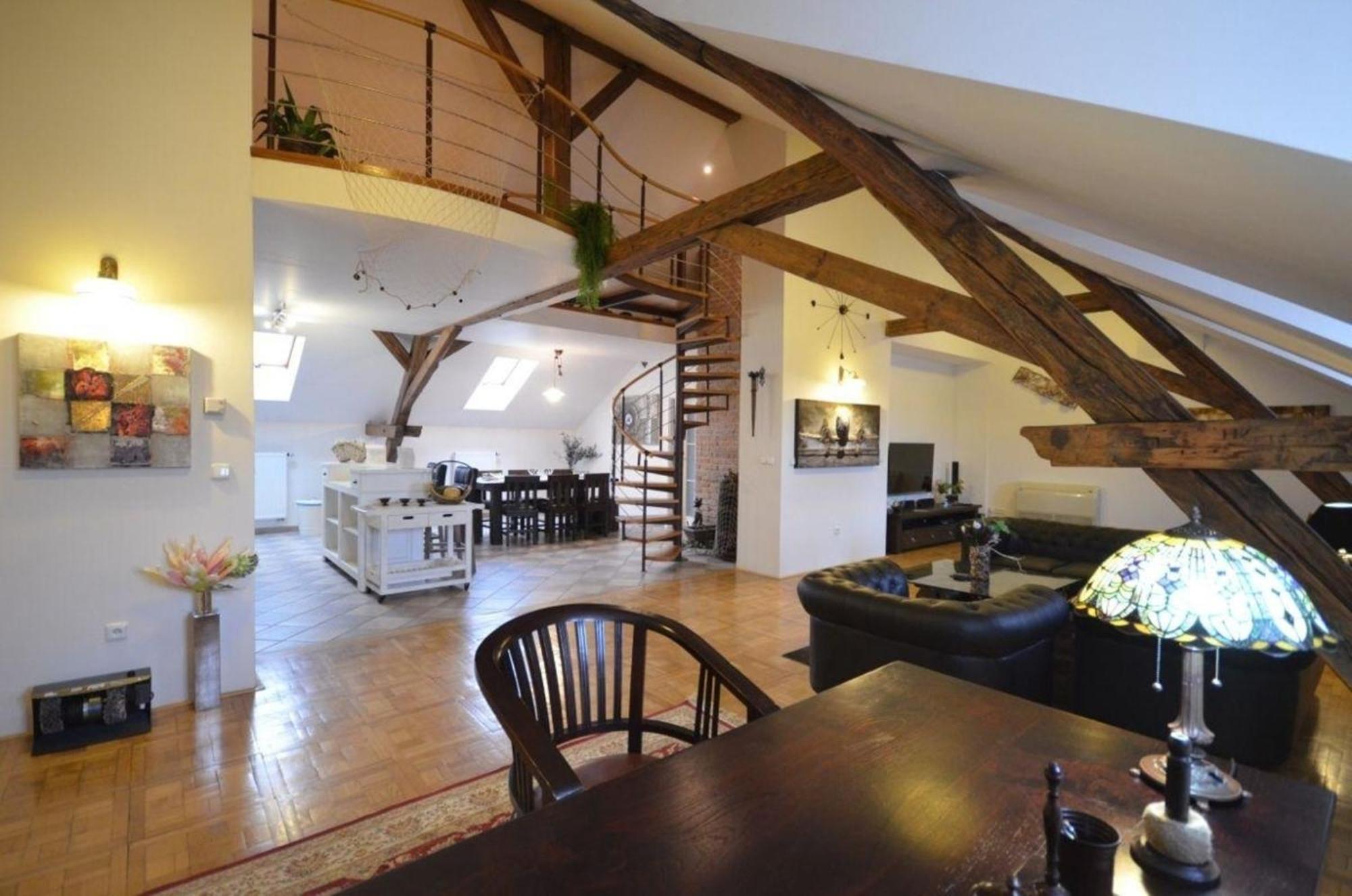 Apartmán Geraeumiges, Helles Fuer 7 Personen Prague
